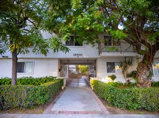 18601 Collins St APT D4, Tarzana, CA 91356