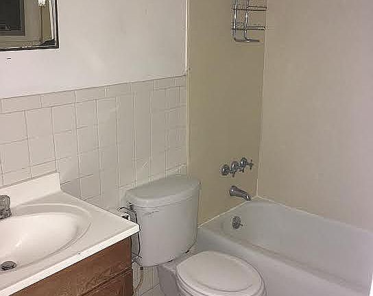 5th image of 1921 Prytania St APT V