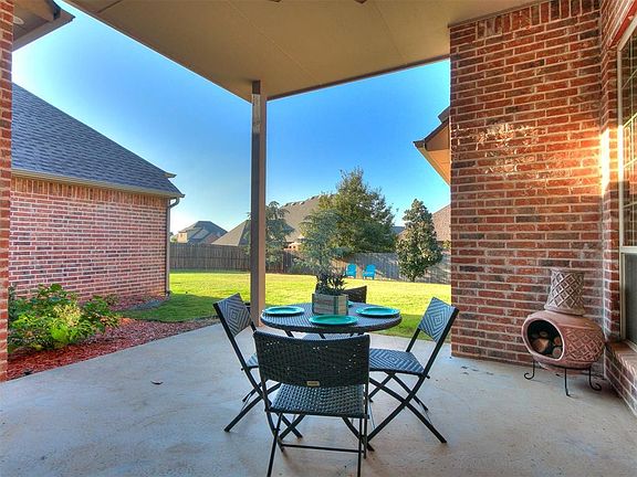 5th image of 19513 Talavera Ln