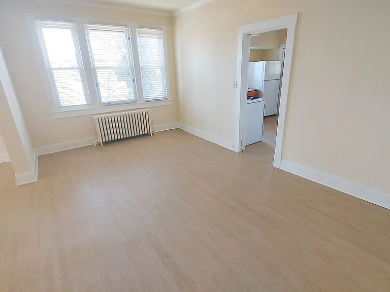 228 Manor Cir — Photo 11