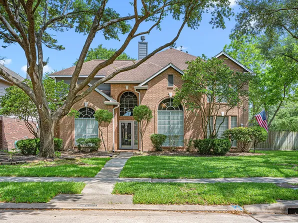 1931 Enchanted Park Dr, Spring, TX 77386