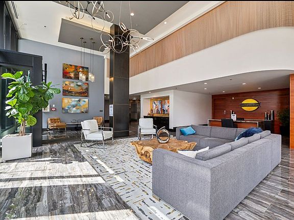 4th image of 1050 James St #601