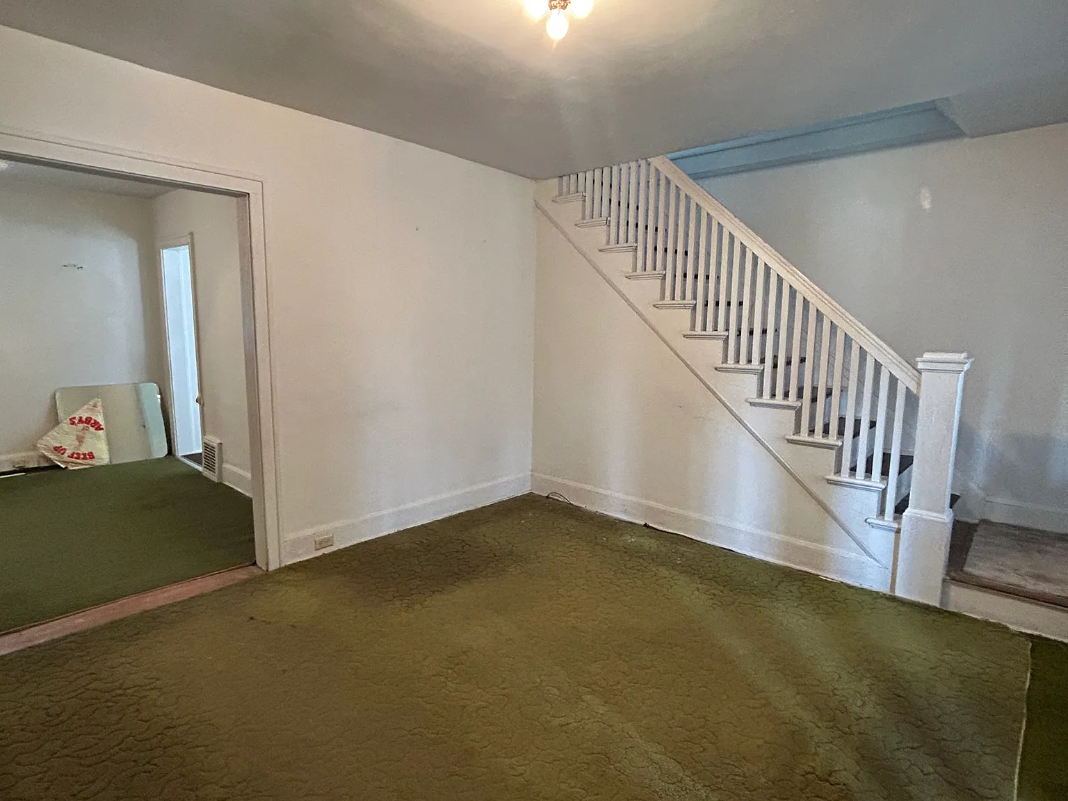 2 bed, 1100 sqft, $1,250 — Photo 2