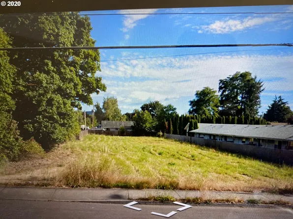 2840 19th Ave #8, Forest Grove, OR 97116