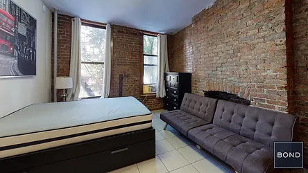 Rented by Bond New York