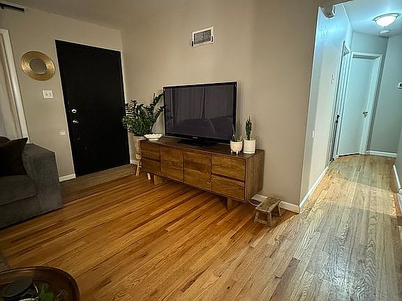 3rd image of 7749 New Hampshire Ave