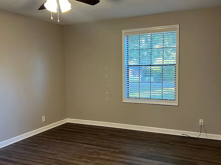 122 Forest Ave — Photo 16
