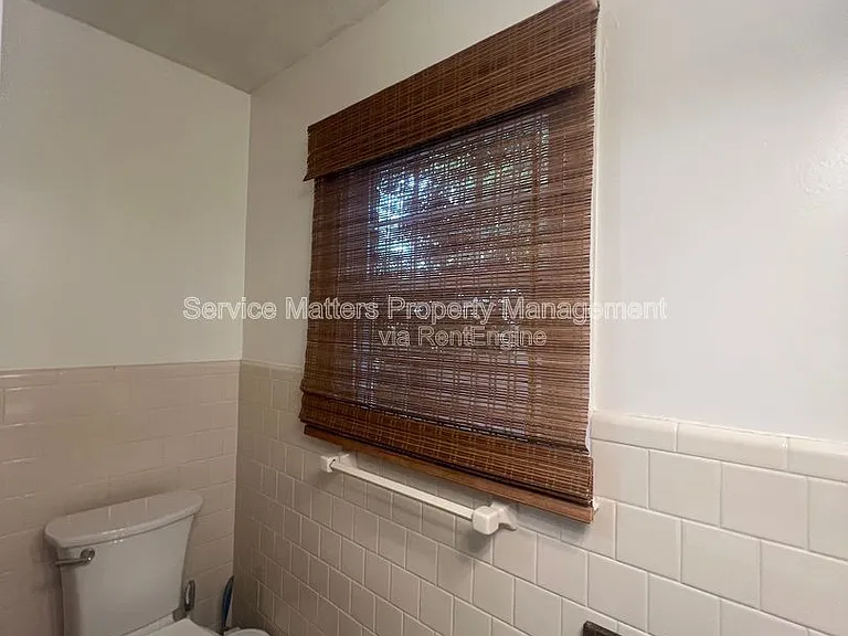 1401 E 34th St — Photo 37