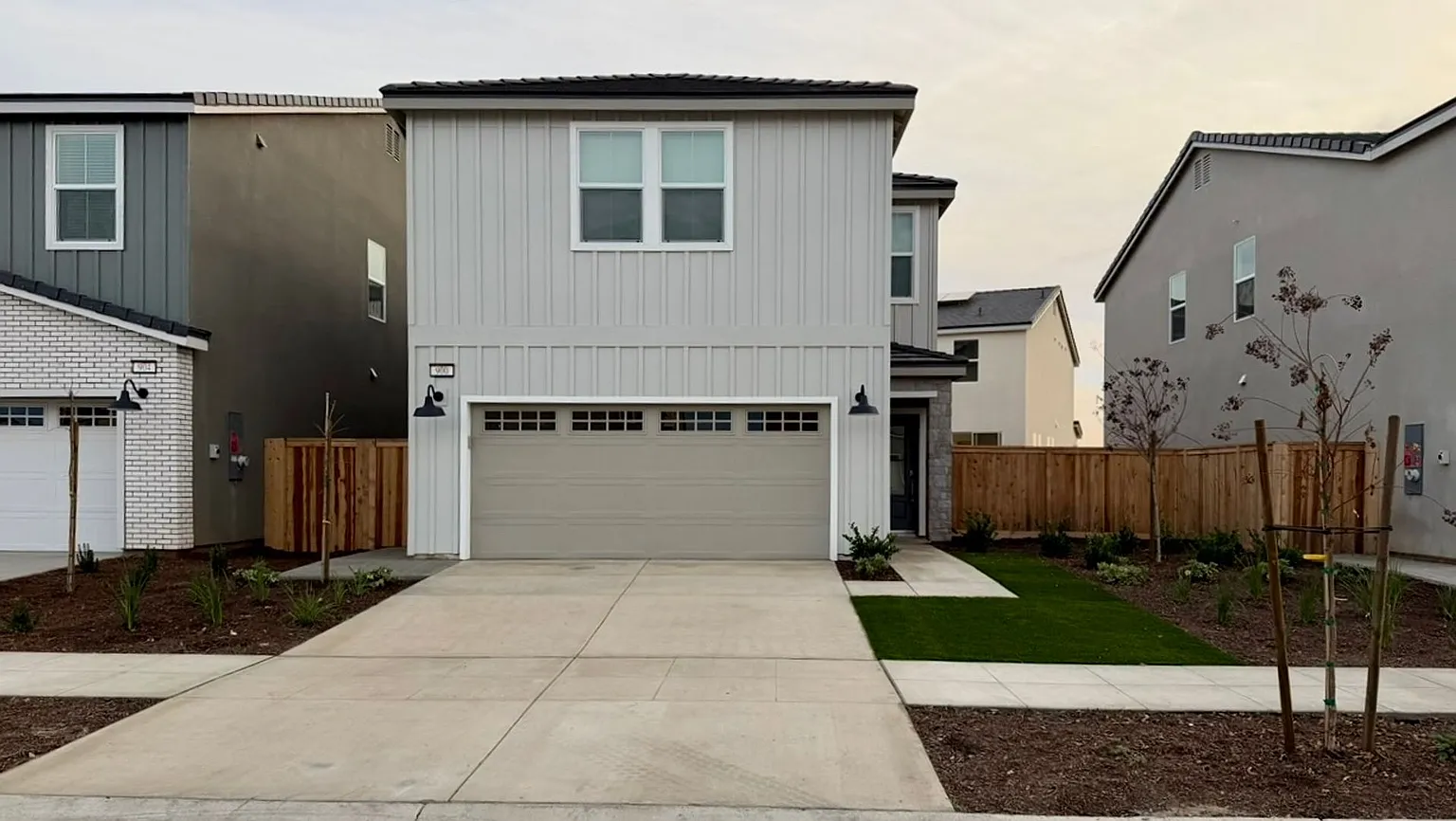 900 Plum Tree Ave photo 1