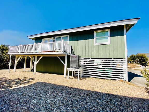 2nd image of 612 Staysail Drive