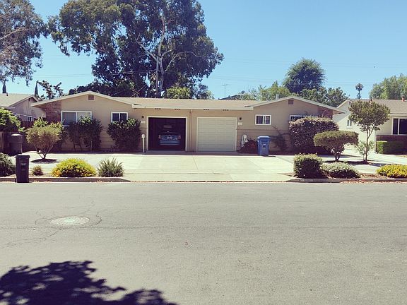 3rd image of 1142 Bismarck Dr