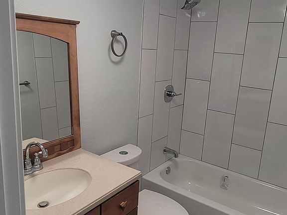 4th image of 1175 Xenia St APT B