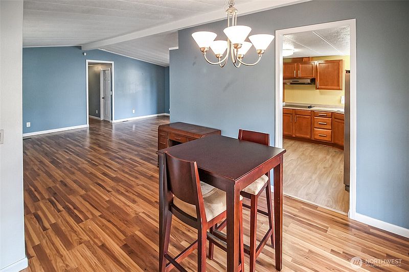3rd image of 7112 141st Avenue E