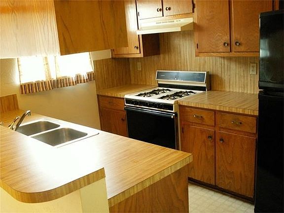 4th image of 308 Northwood Dr