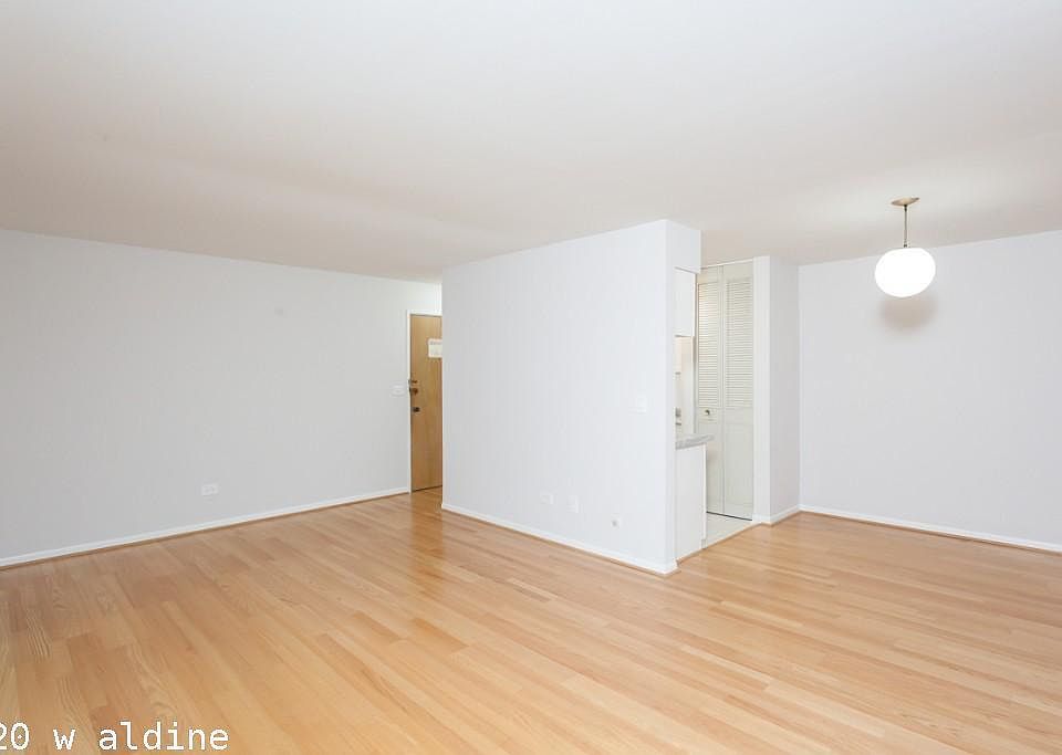 1st image of 420 W Aldine Ave #726
