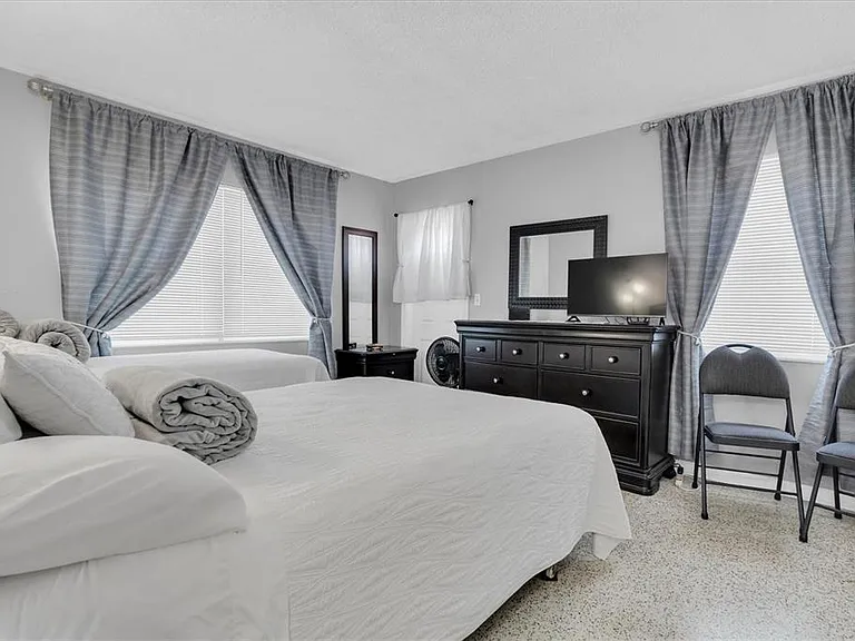 121 46th Ave #2A — Photo 3