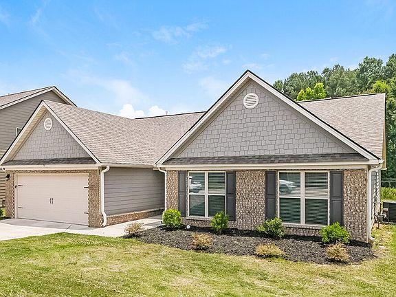 3rd image of 74 Heartland Cir