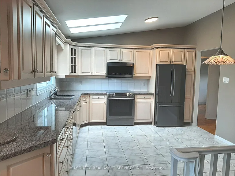 8 Birchview Rd — Photo 5