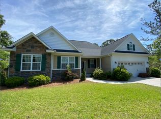 223 Royal Tern Dr, Sneads Ferry, NC 28460