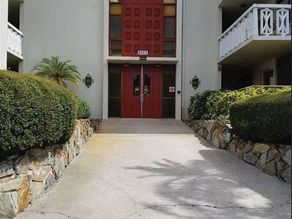 1st image of 2612 Pearce Dr Unit 107