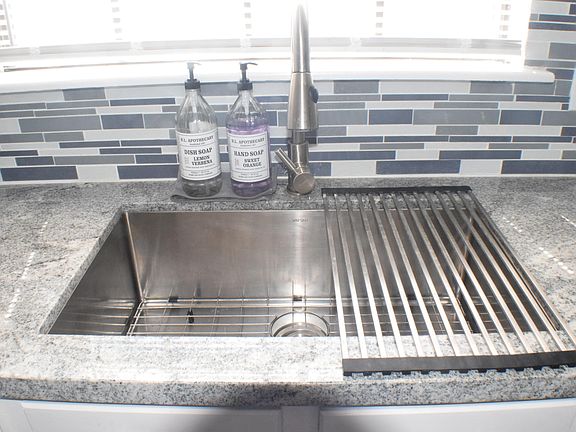 5th image of 2644 Monte Carlo Dr #31