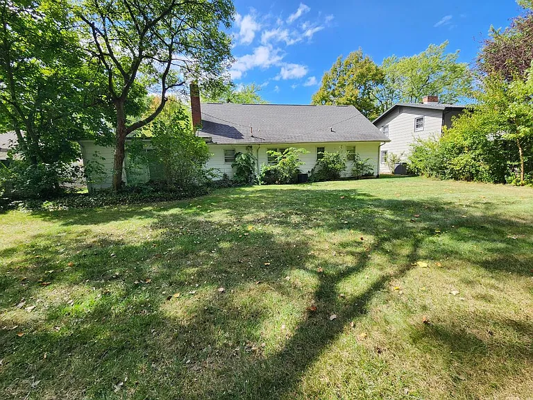 2230 Carberry Dr — Photo 11