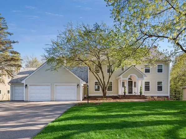 19515 Waterford Pl, Shorewood, MN 55331