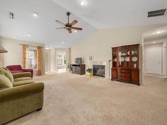 5th image of 9291 Abbey Orchard Ln