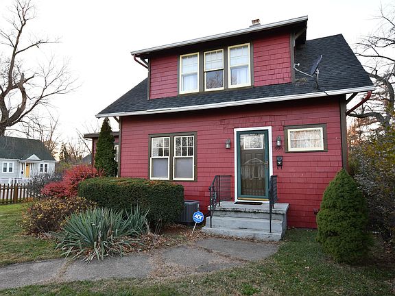2nd image of 996 Colfax Ave