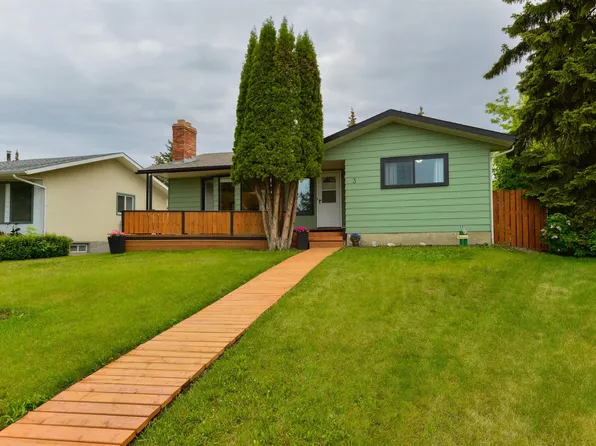 3 Benton St, Spruce Grove, AB T7X 1H9