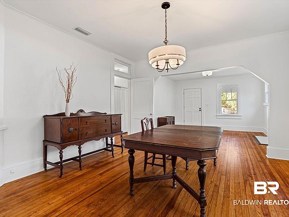 5th image of 2153 Old Government St