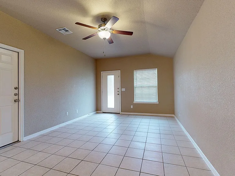 1707 Aztec Trce #A — Photo 17