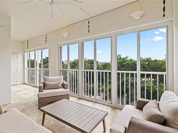 Home For Sale In WATER S EDGE AT PEPPERTREE POINTE