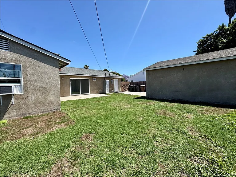 1211 N Siesta St — Photo 20