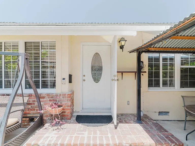 6024 Coldwater Canyon Ave — Photo 4