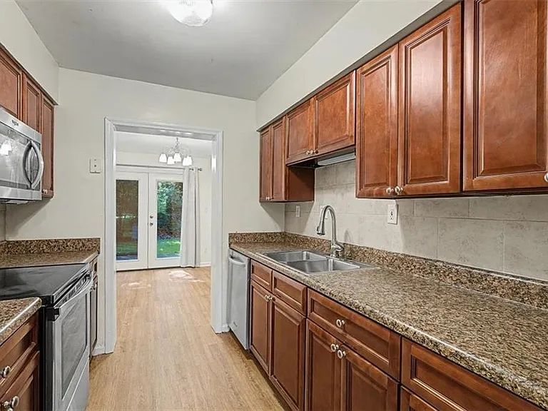 6350 Hawthorne Ter — Photo 16