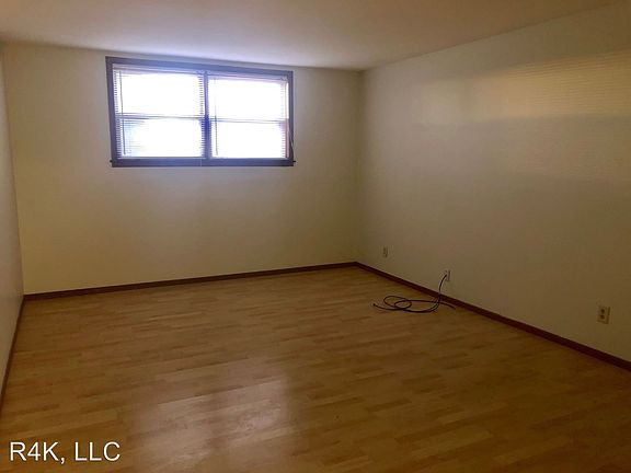 2nd image of 318 Mecherle Dr APT 104