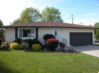 7434 Meadow Ln, Parma, OH