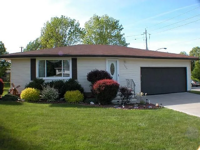 7434 Meadow Ln photo 1