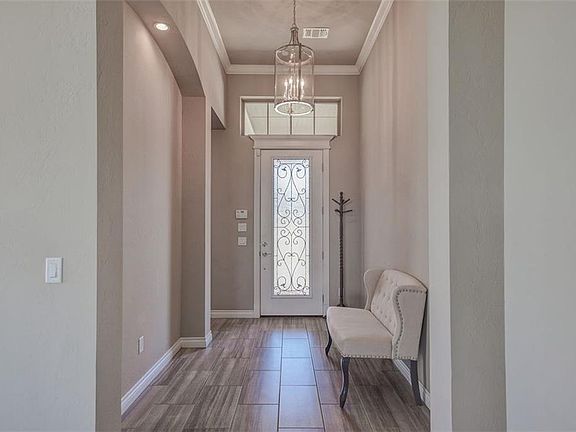 4th image of 205 Sonora Ln