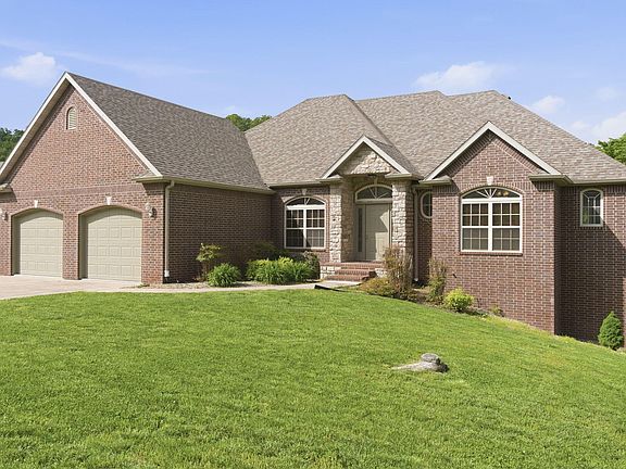 3rd image of 94 Ashwood Lane