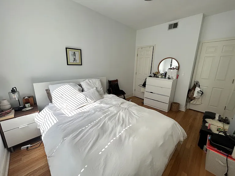 2127 N Richmond St #2 — Photo 3