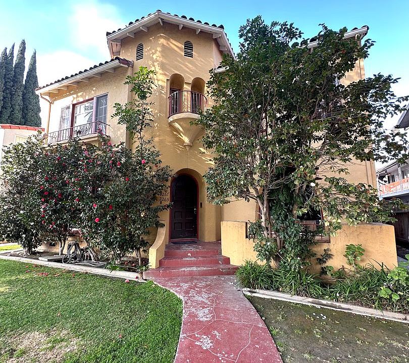 1st image of 2265-2271 N Chestnut Ave #2267