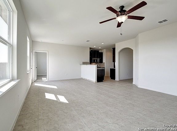 3rd image of 409 Cylamen