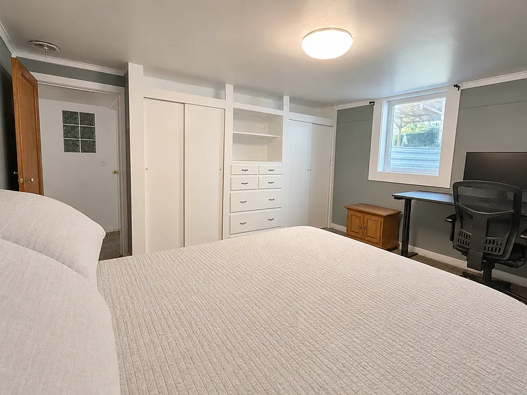 1005 E Austin Ave #2 — Photo 9