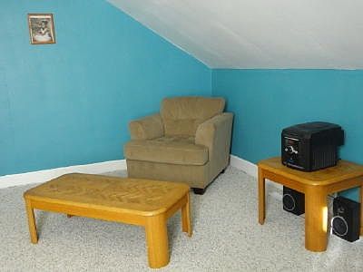 5th image of 430 Broadway St