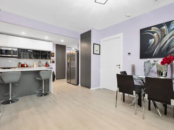 15 West End Avenue image 14 of 33