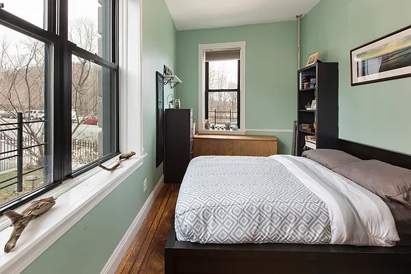 Sold by Brooklyn Real Inc | media 16