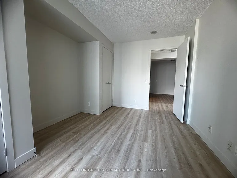 373 Front St W #1510 — Photo 11