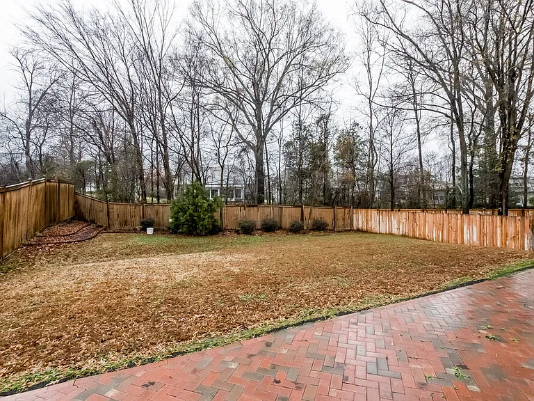 8907 Arbor Creek Dr — Photo 17